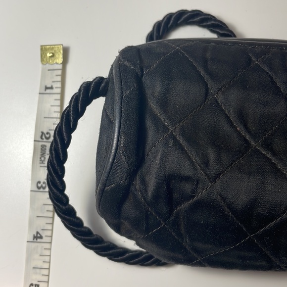 AUTHENTIC VINTAGE CHANEL CROSS BODY POUCH SATIN BLACK TASSLE - Picture 15 of 15